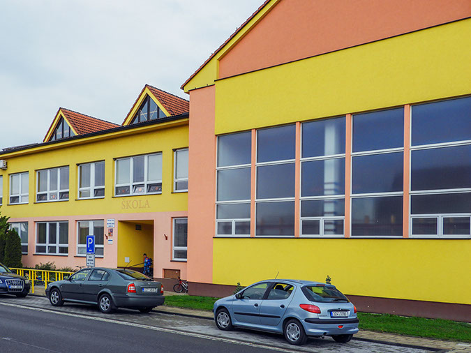 Školy