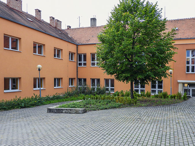 Školy