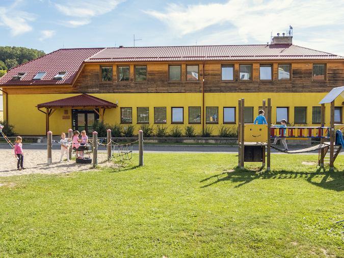 Školy